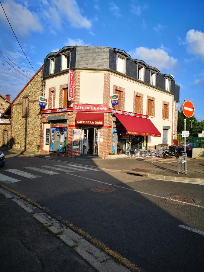 Cafe De La Gare Hotel Bessancourt Exterior photo