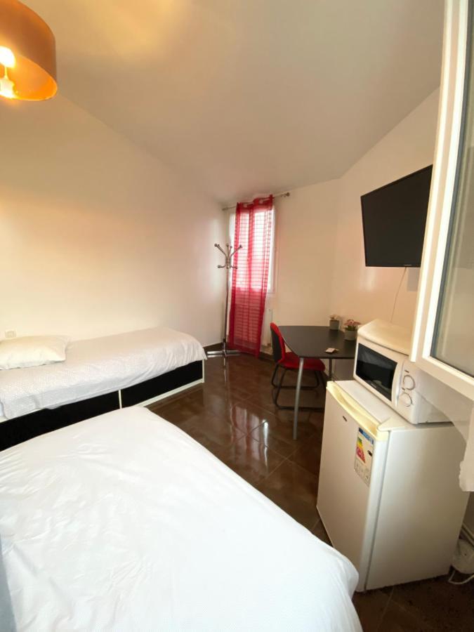 Cafe De La Gare Hotel Bessancourt Exterior photo